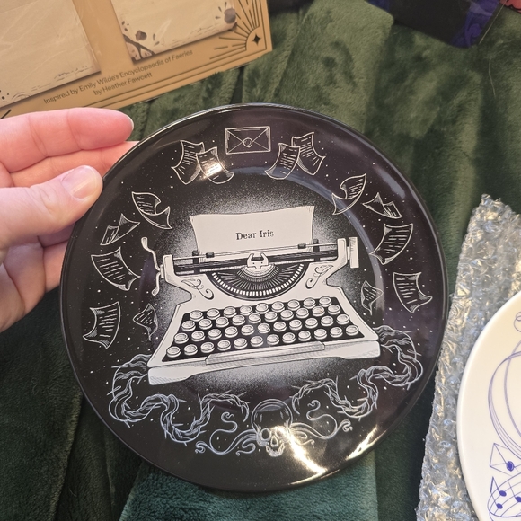 Illumicrate Book Box Bundle - Picture 12 of 13